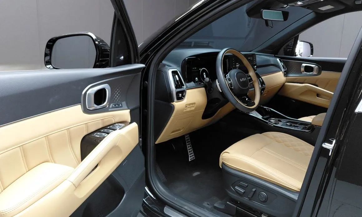 Kia Sorento — фото 6