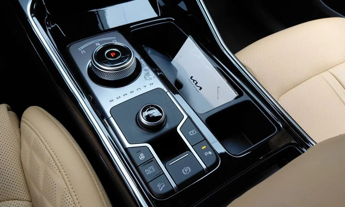 Kia Sorento — фото 10