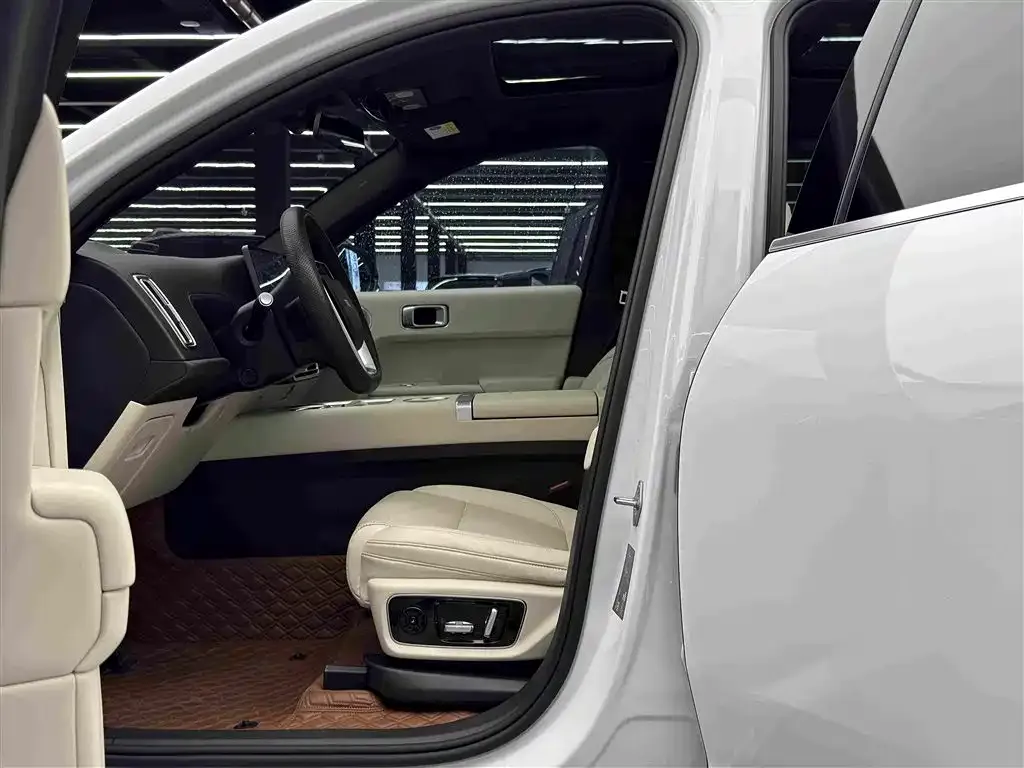 Li Auto L7 — фото 4