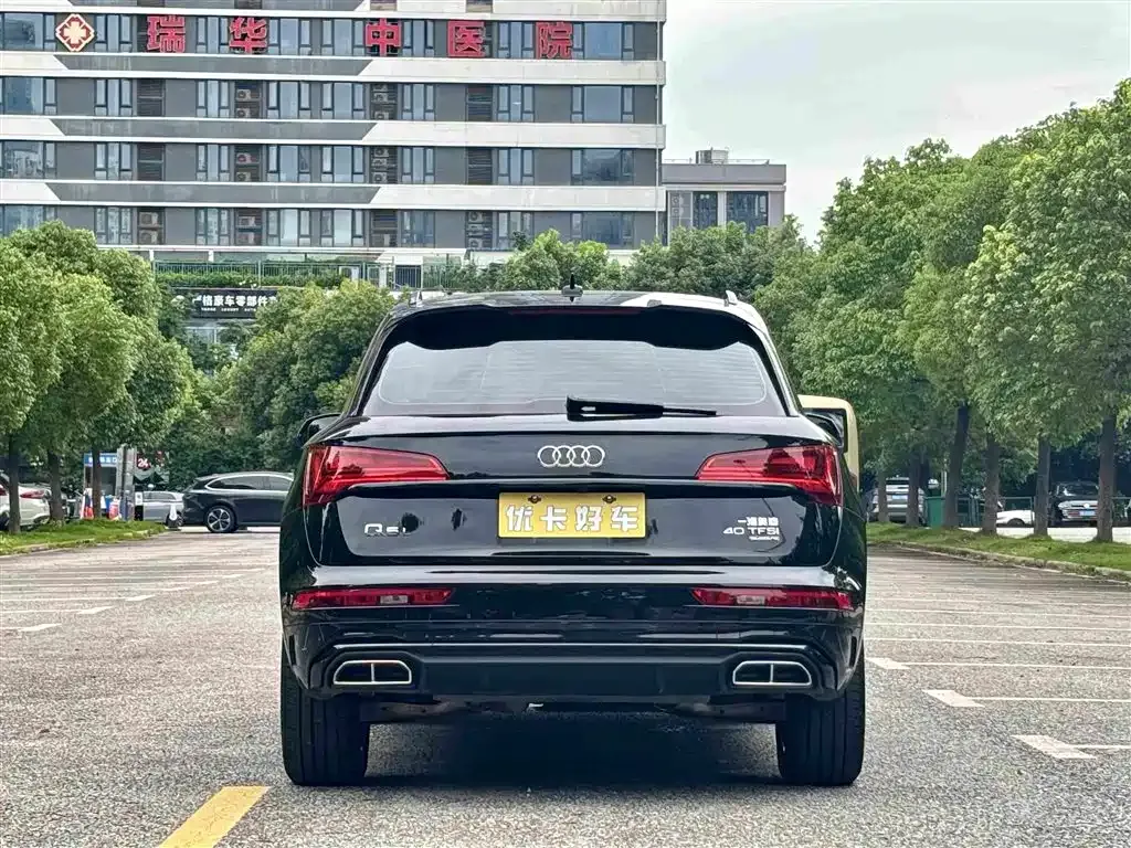 Audi Q5L — фото 7