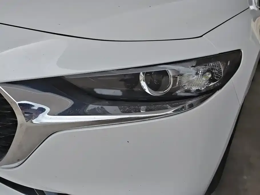 Mazda 3 Axela — фото 10