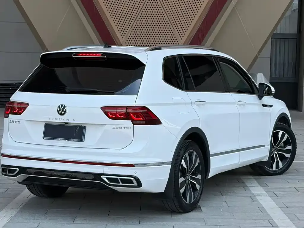 Volkswagen Tiguan L — фото 4