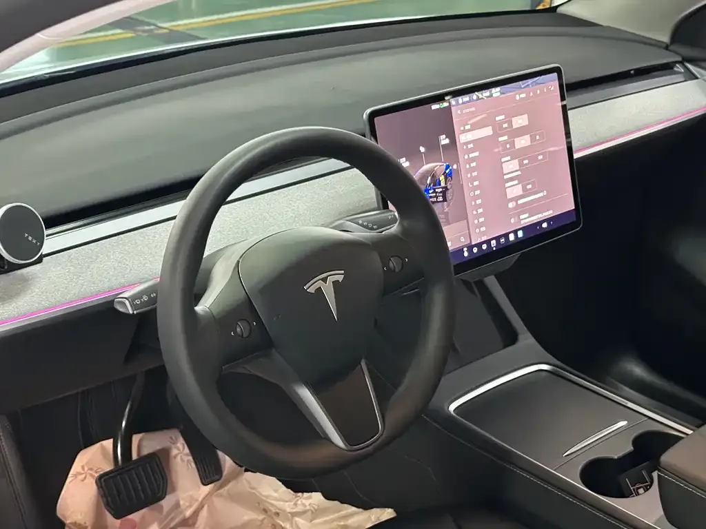 Tesla Model Y — фото 4