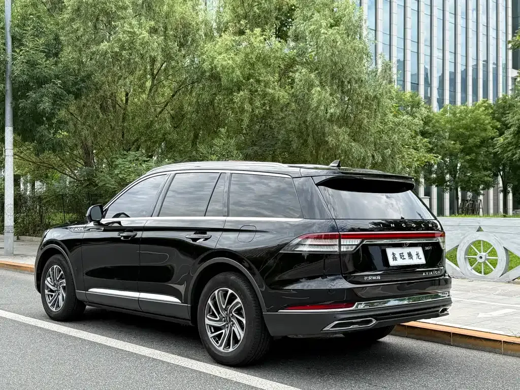 Lincoln Aviator — фото 8