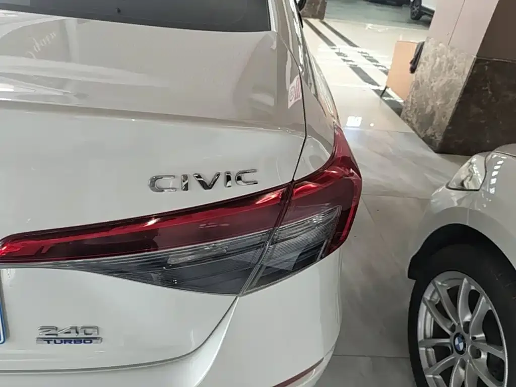 Honda Civic — фото 3
