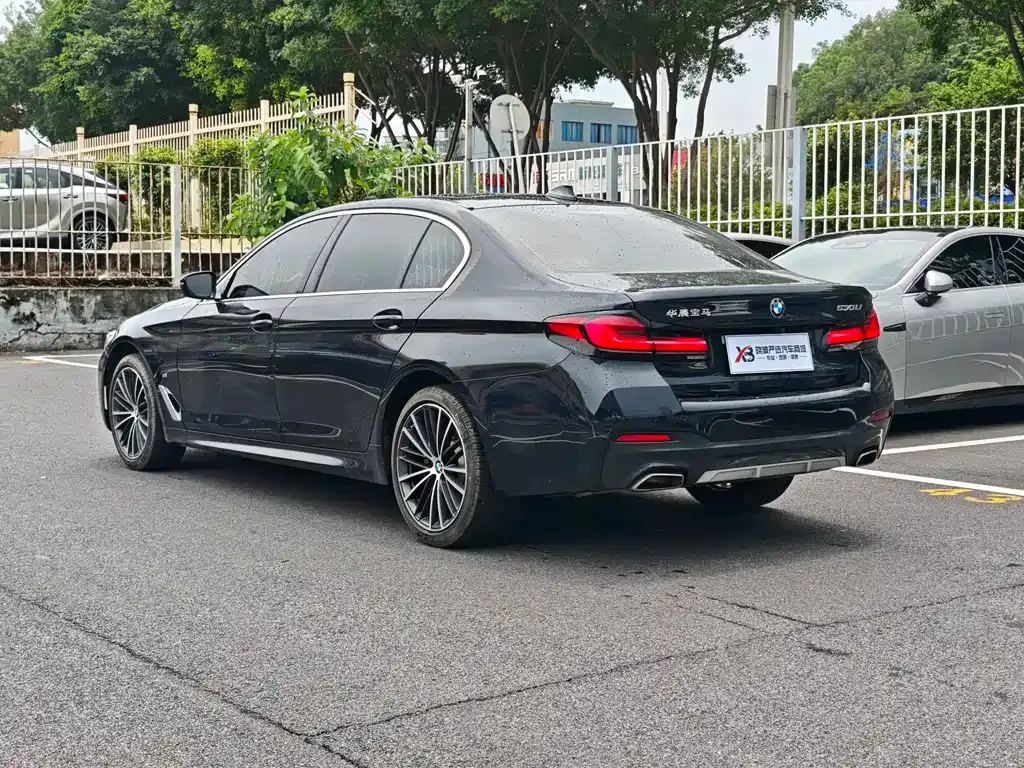 BMW 5 Series — фото 10