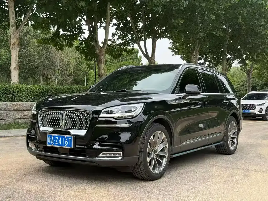 Lincoln Aviator — фото 1