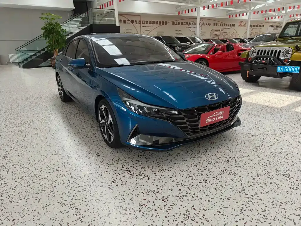 Hyundai Elantra — фото 4