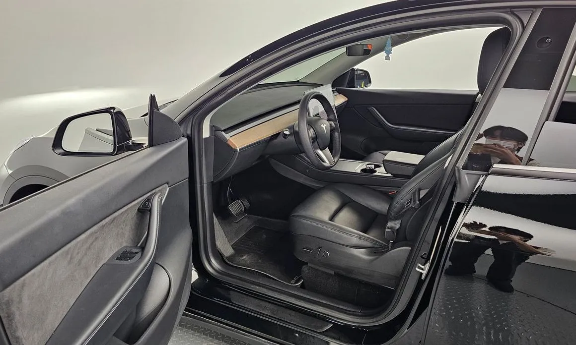 Tesla Model Y 2021 из KR, фото 10