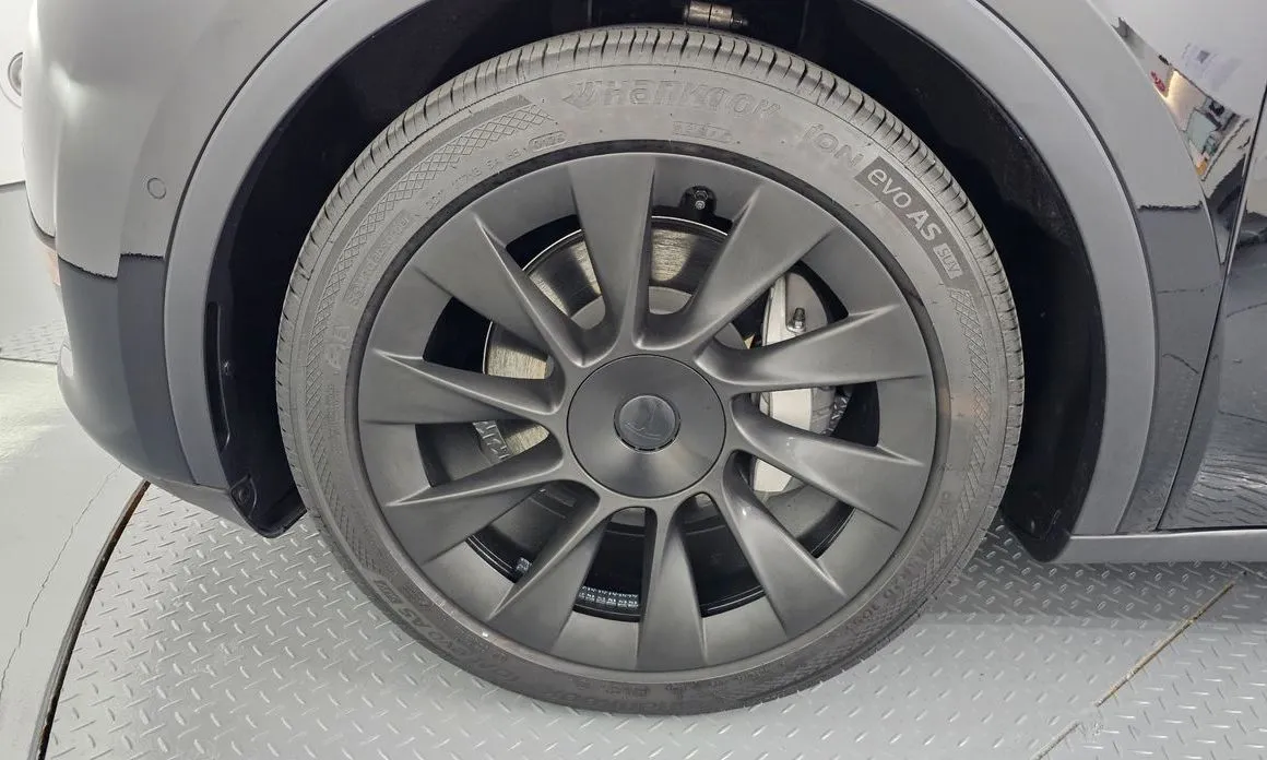 Tesla Model Y 2021 из KR, фото 6