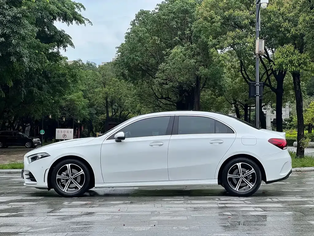 Mercedes-Benz A-Class — фото 7