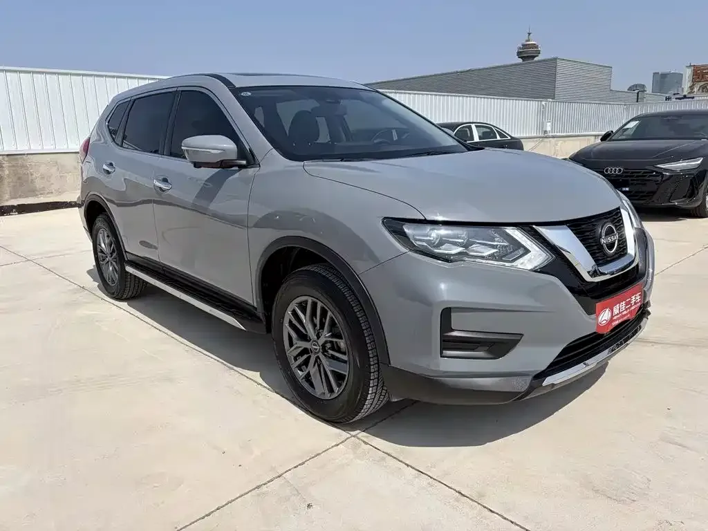 Nissan X-Trail — фото 7