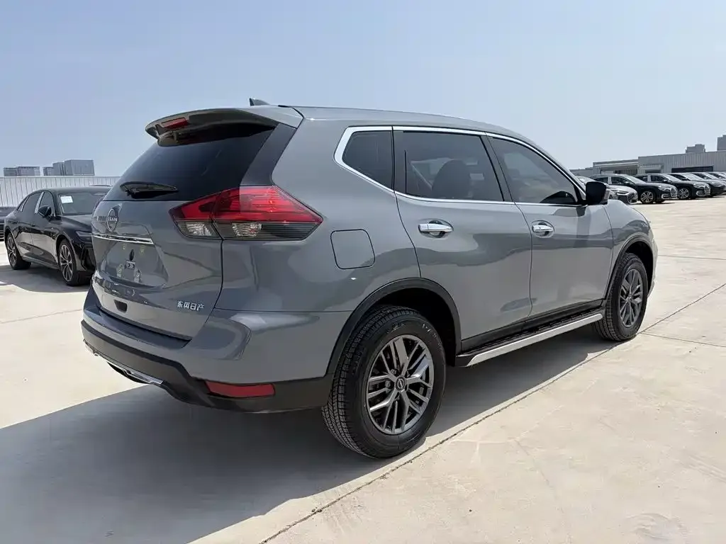 Nissan X-Trail — фото 10