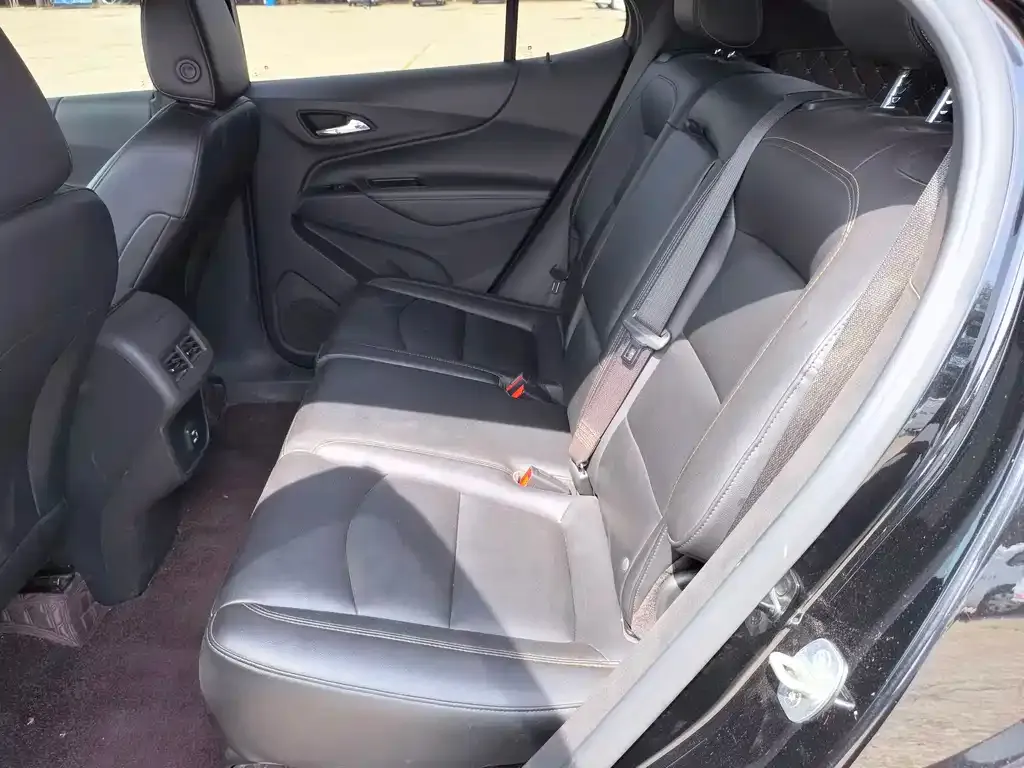 Chevrolet Equinox 2023 из CN, фото 4