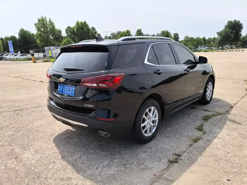 Chevrolet Equinox 2023 из CN, фото 8