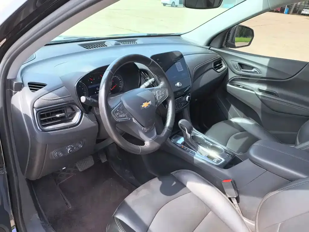 Chevrolet Equinox 2023 из CN, фото 2