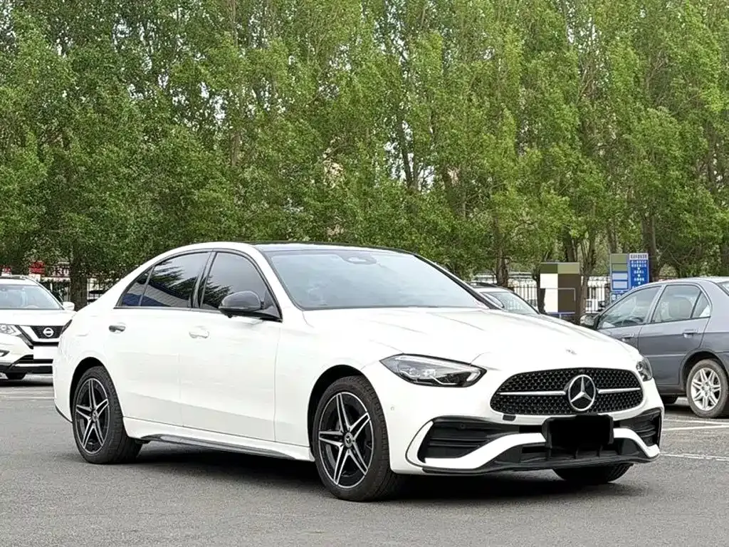 Mercedes-Benz C-Class — фото 1