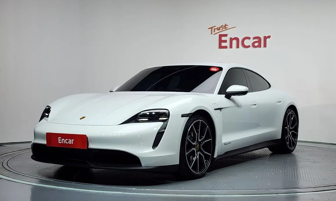Porsche Taycan Base 1