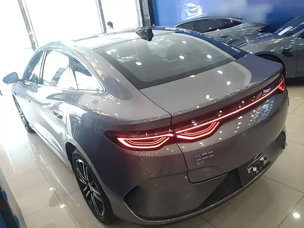 BYD Qin L — фото 6