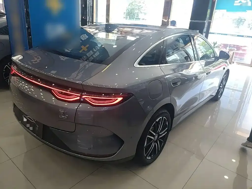 BYD Qin L — фото 10
