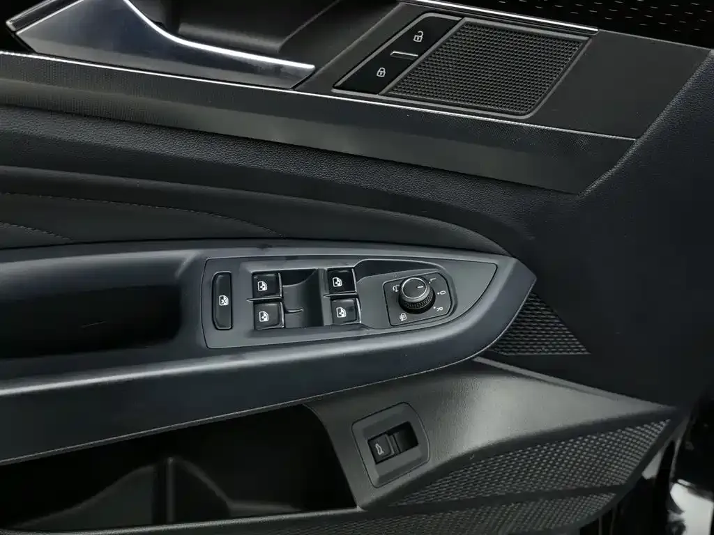 Volkswagen Passat — фото 7