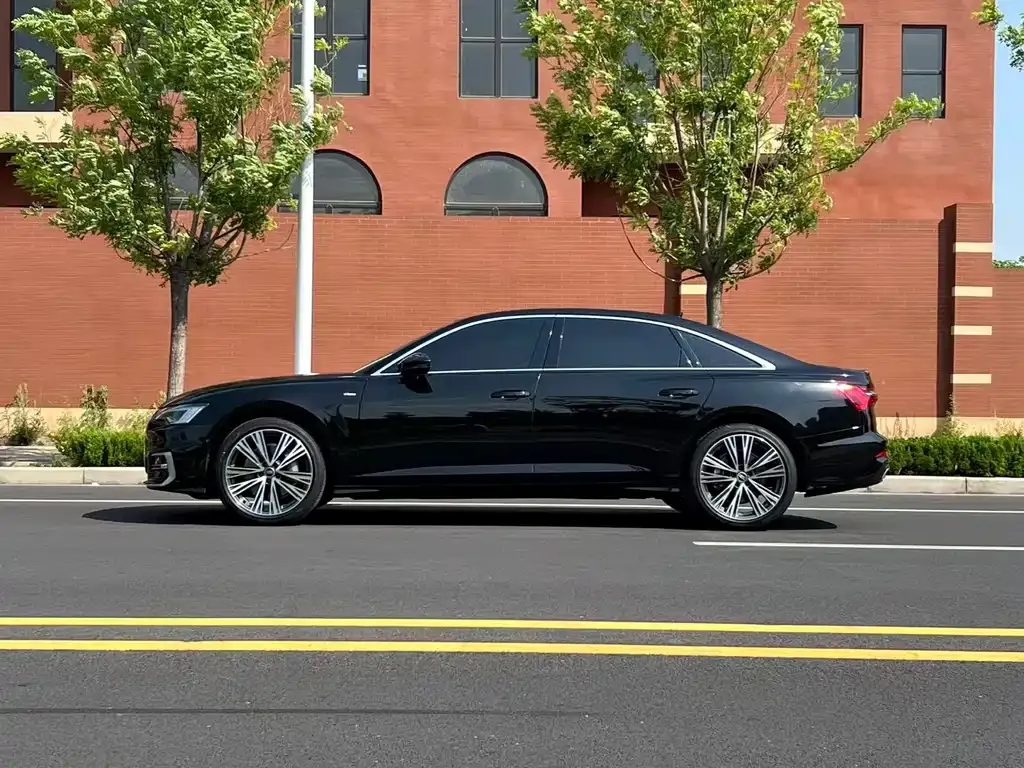 Audi A6L — фото 6