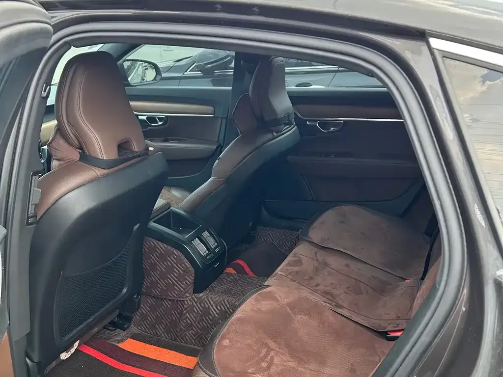 Volvo S90 — фото 3