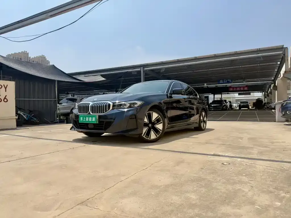 BMW i3 — фото 1