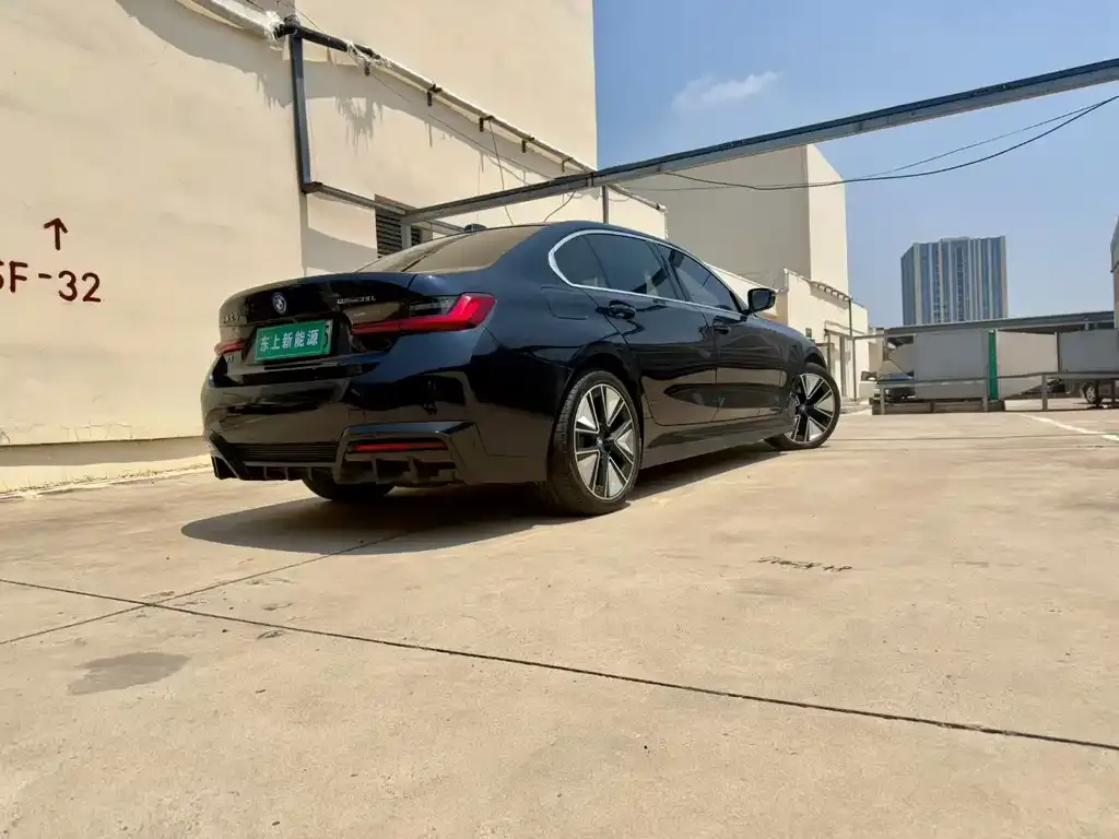 BMW i3 — фото 3