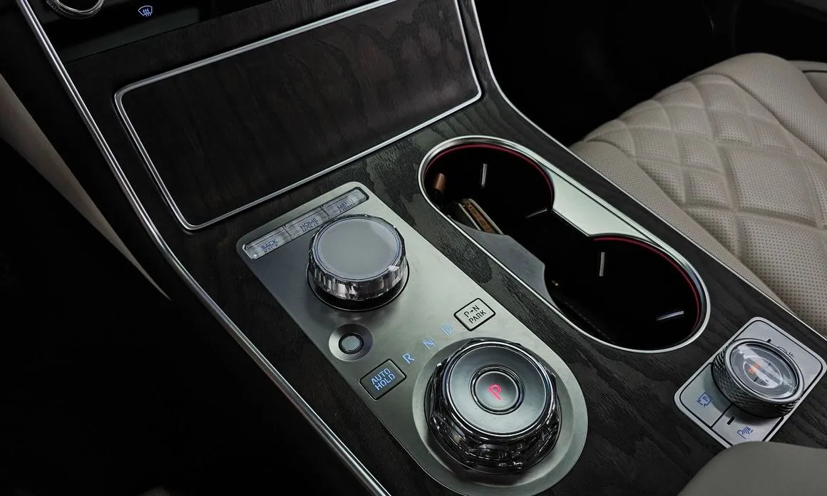 Genesis GV80 — фото 10