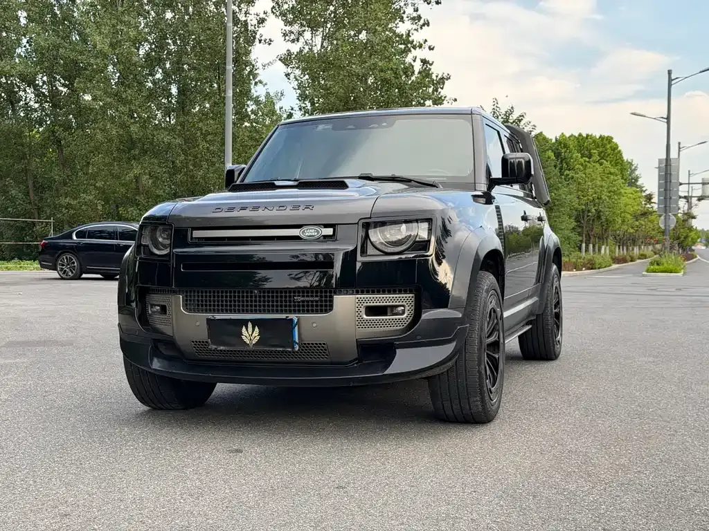 Land Rover Defender — фото 1