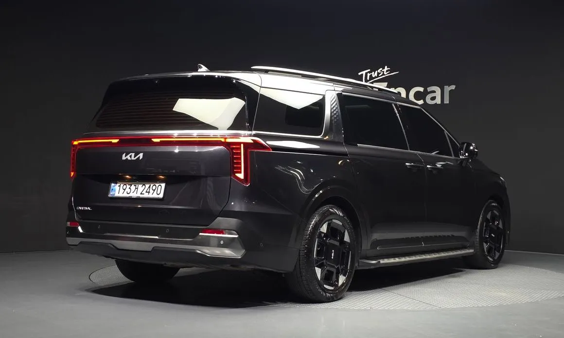 Kia Carnival — фото 4