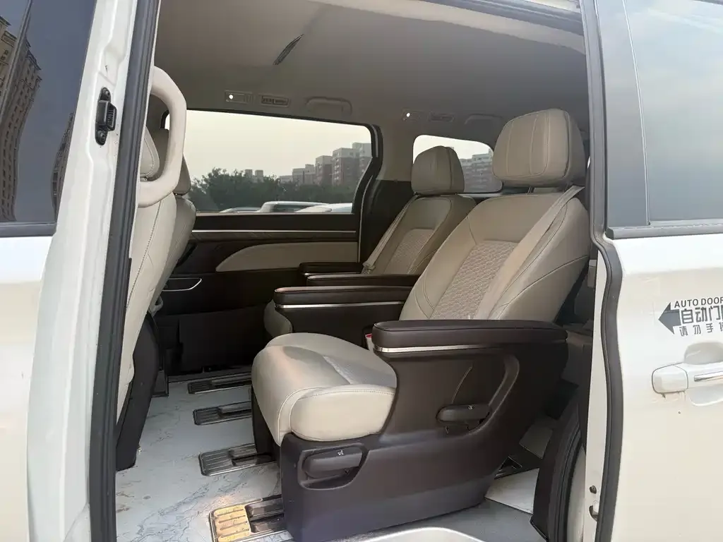 GAC Motor Trumpchi M8 — фото 2