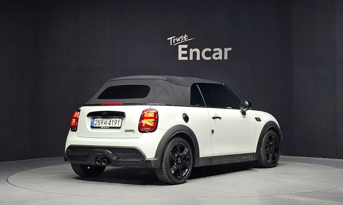 Mini Cooper Convertible — фото 3