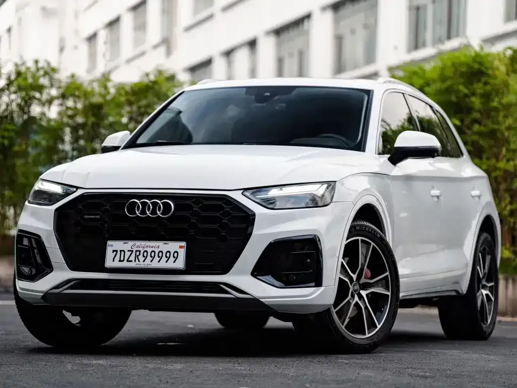 Audi Q5L — фото 9