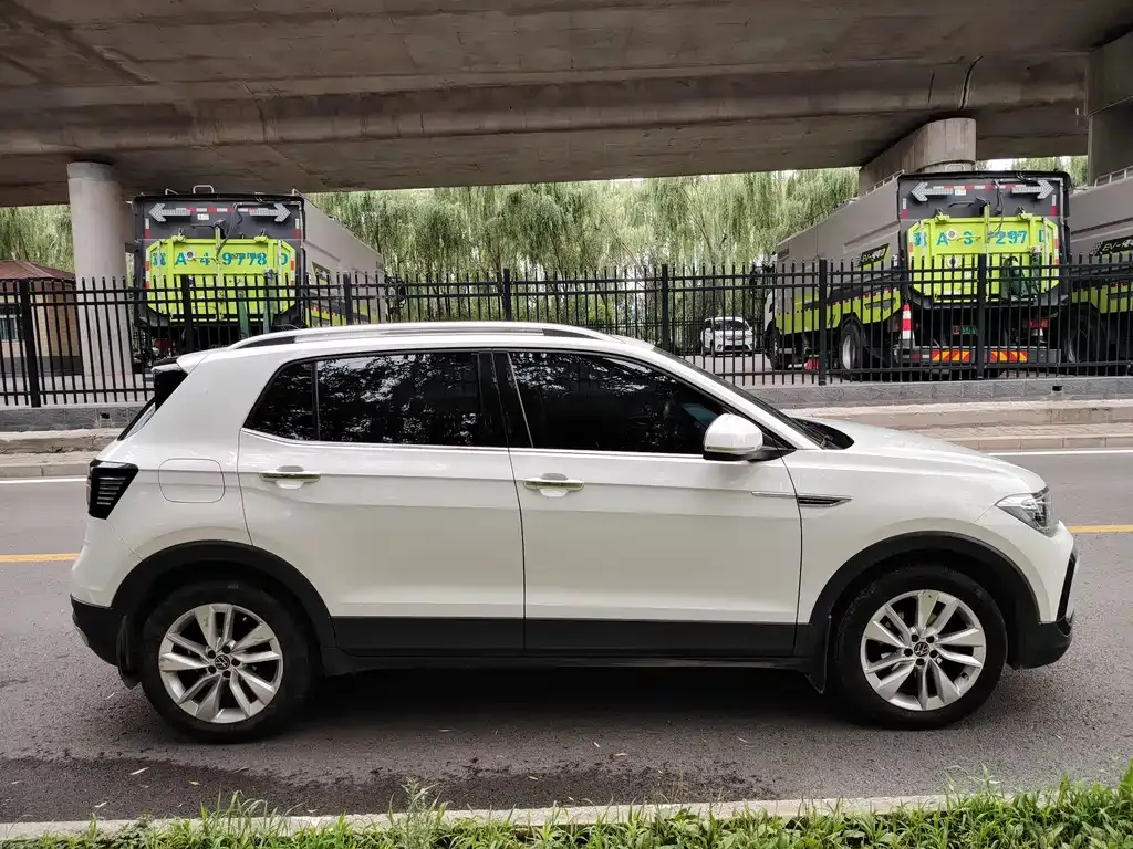 Volkswagen T-Cross — фото 10