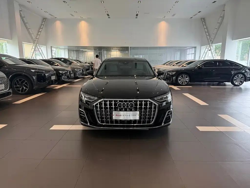 Audi A8 — фото 4