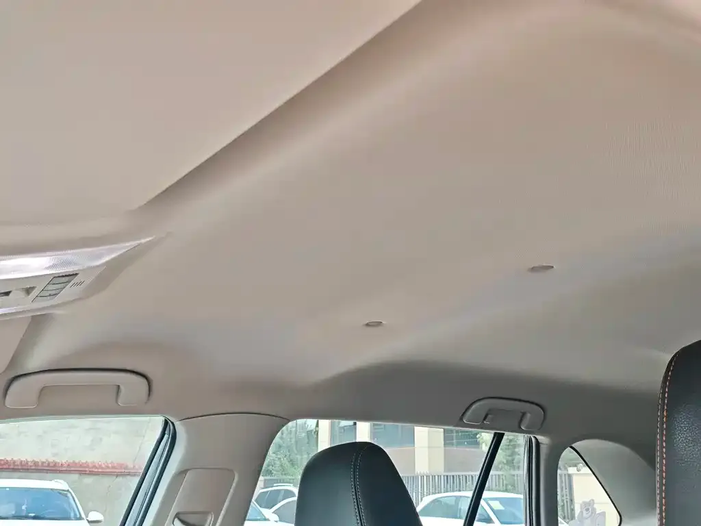 Toyota RAV4 — фото 3