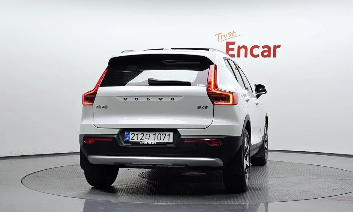 Volvo XC40 2025 из KR, фото 3