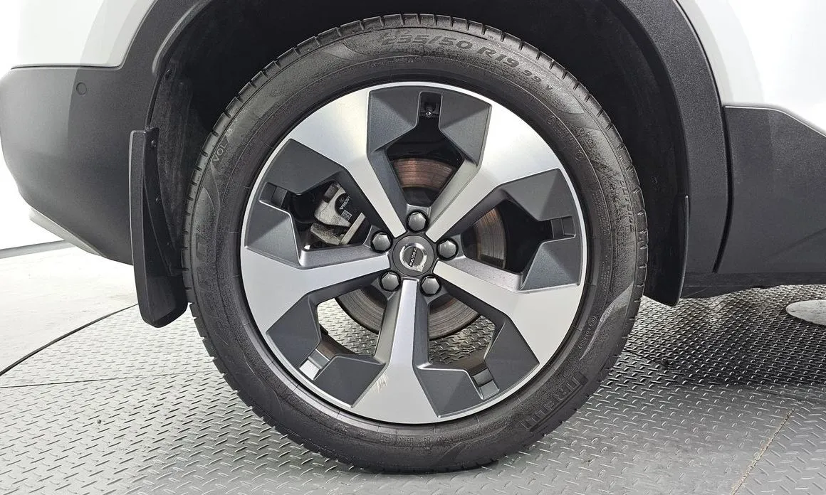 Volvo XC40 2025 из KR, фото 8