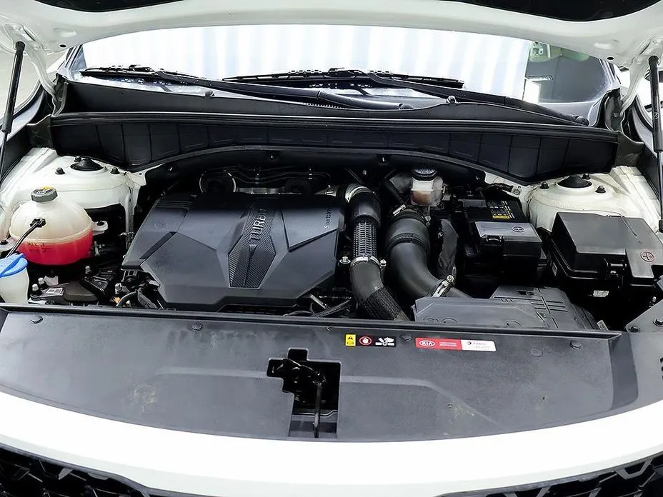 Kia Sorento — фото 10