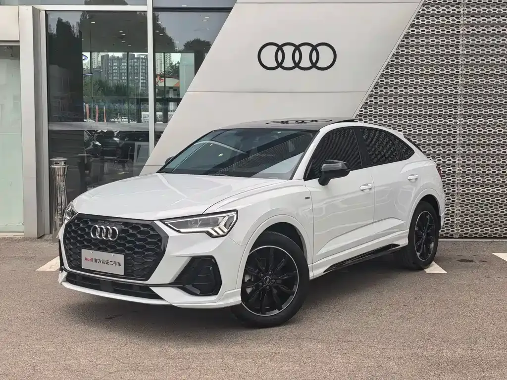 Audi Q3 Sportback — фото 1