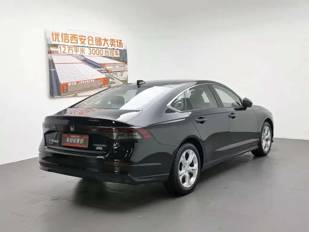Honda Accord — фото 9