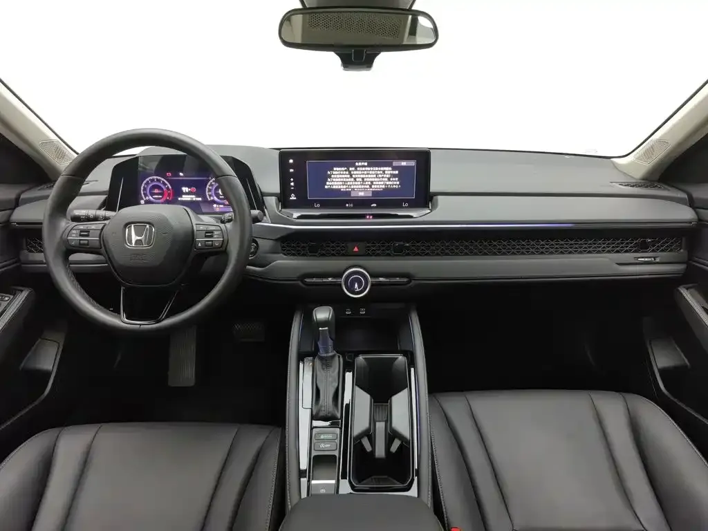 Honda Accord — фото 8