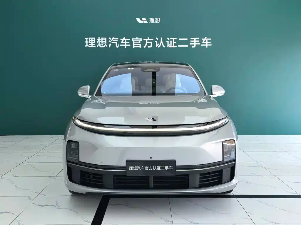 Li Auto L7 — фото 10
