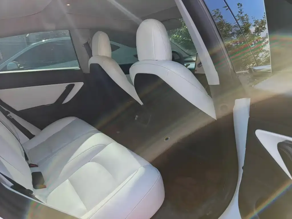 Tesla Model 3 — фото 2