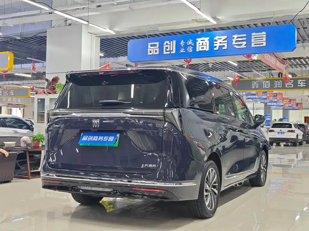 Buick GL8 Hybrid — фото 9