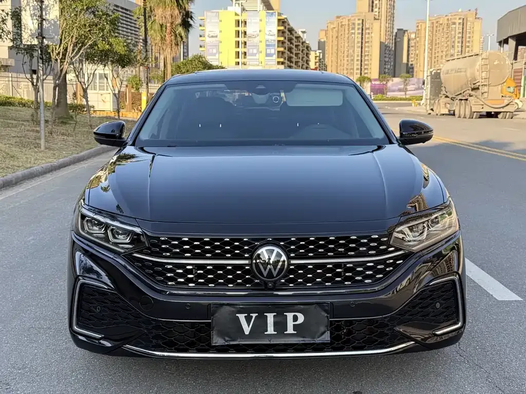 Volkswagen Passat — фото 4