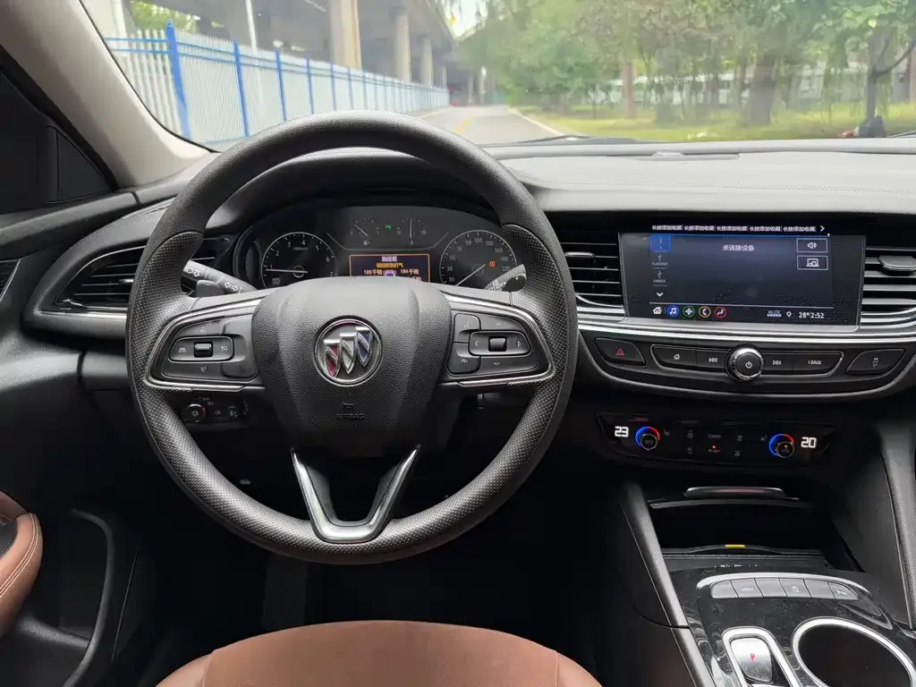 Buick Regal — фото 9