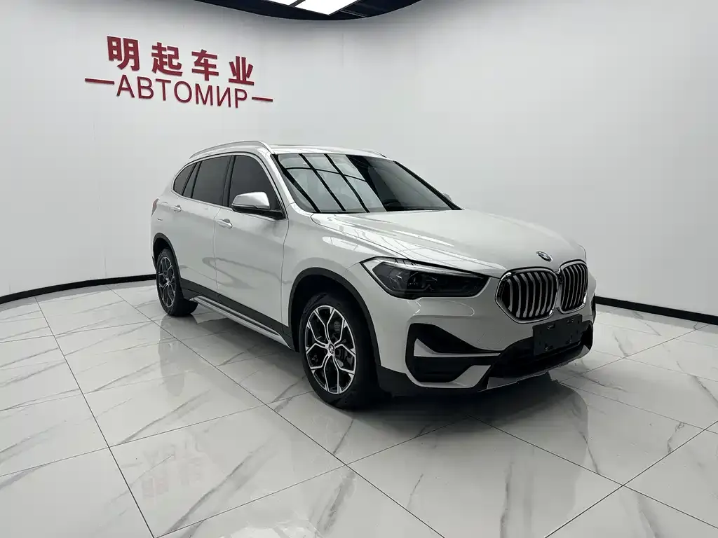 BMW X1 — фото 9